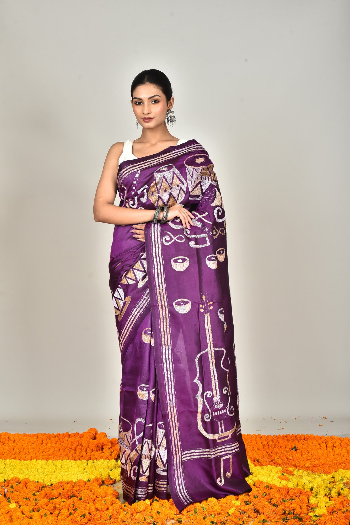 BANGALORE SILK KANTHA SAREE Thumbnail