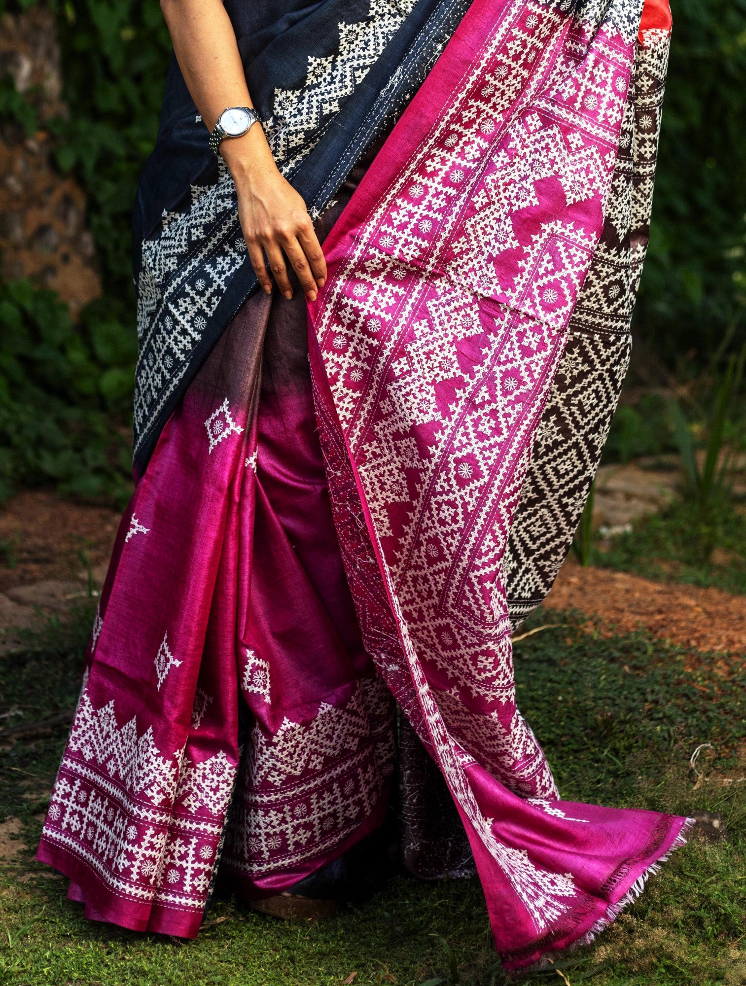 Gachi Silk Gujrati Stitch Kantha Saree Thumbnail