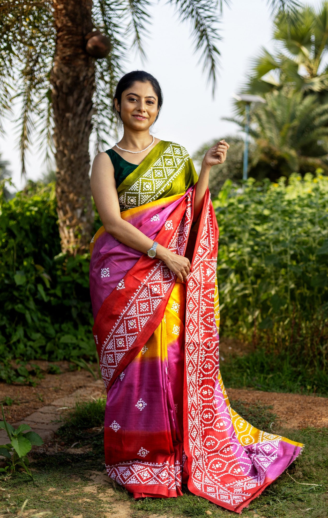 Tussar Dye Gujrati Stitch Kantha Saree Thumbnail